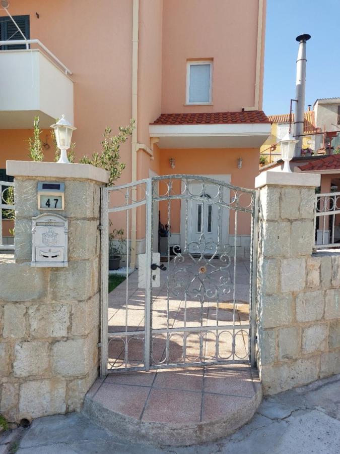 Apartments Maris Vranjic Экстерьер фото