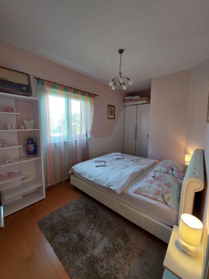 Apartments Maris Vranjic Экстерьер фото