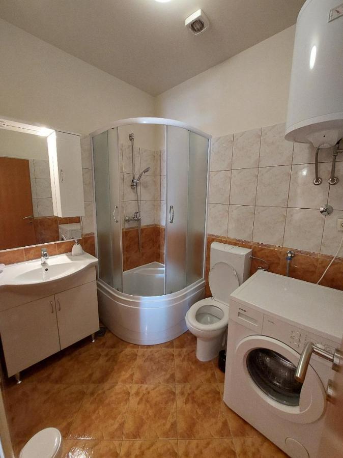 Apartments Maris Vranjic Экстерьер фото